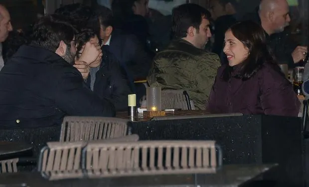 Zehra Çilingiroğlu sigara içerken yakalandı!