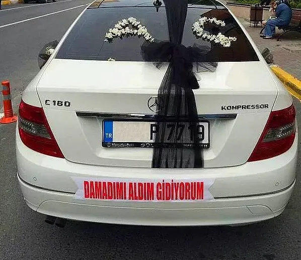 En yaratıcı gelin arabası yazıları