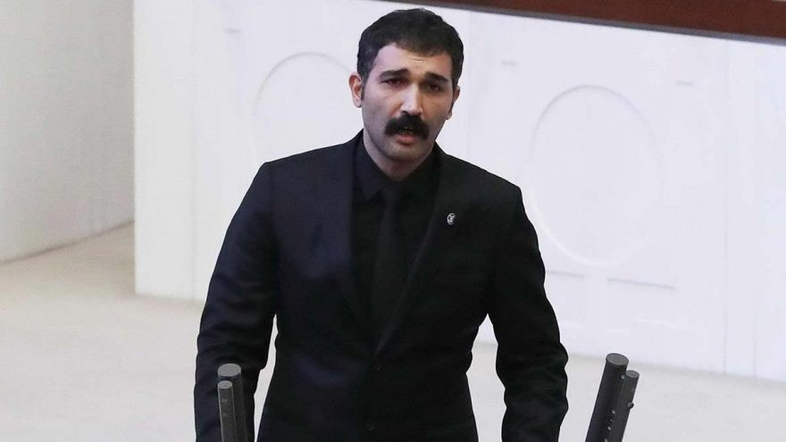 Sosyal medya adalet arayışının adresi oldu, sokaklar mahkeme - Resim: 1