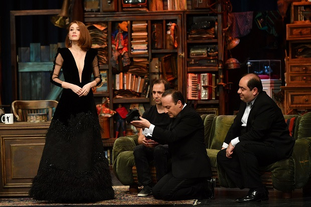 Elçin Sangu Tolga Çevik’e evlenme teklifi yaparsa... - Resim: 2