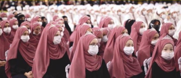 Tarikat Değil Diyanet Töreni: Küçük Çocuklara Sarık ve Türban - Resim: 1