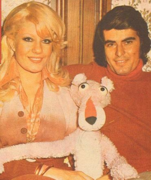 Emel Sayın'dan Duygusal Tarık Akan İtirafı: Duygusal Bağ Vardı - Resim: 1