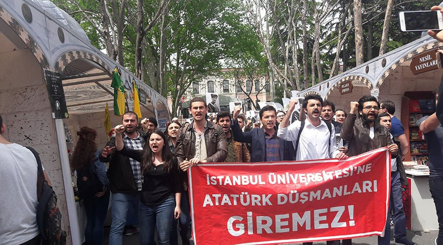 Ata’ya hakaret yağdıran tarihçinin FETÖ’cülerle bağlantısı deşifre oldu! - Resim: 1