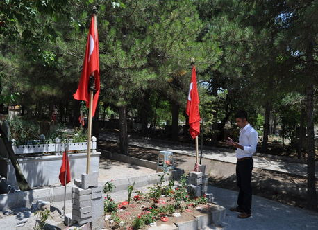 Silah arkadaşı şehit astsubay Ömer Halisdemir'i anlattı! - Resim: 1