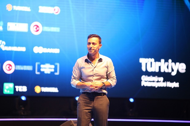 Mustafa Sandal'ın karizmayı çizdirdiği anlar - Resim: 1