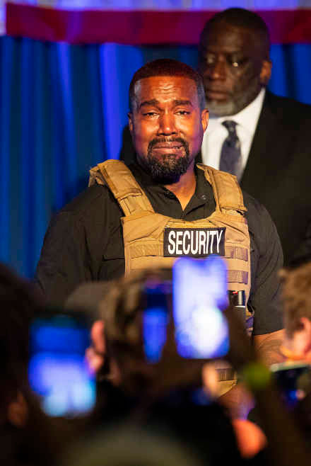 ABD başkanlığına adaylığını koyan Kanye West ilk mitinginde gözyaşlarına boğuldu - Resim: 1