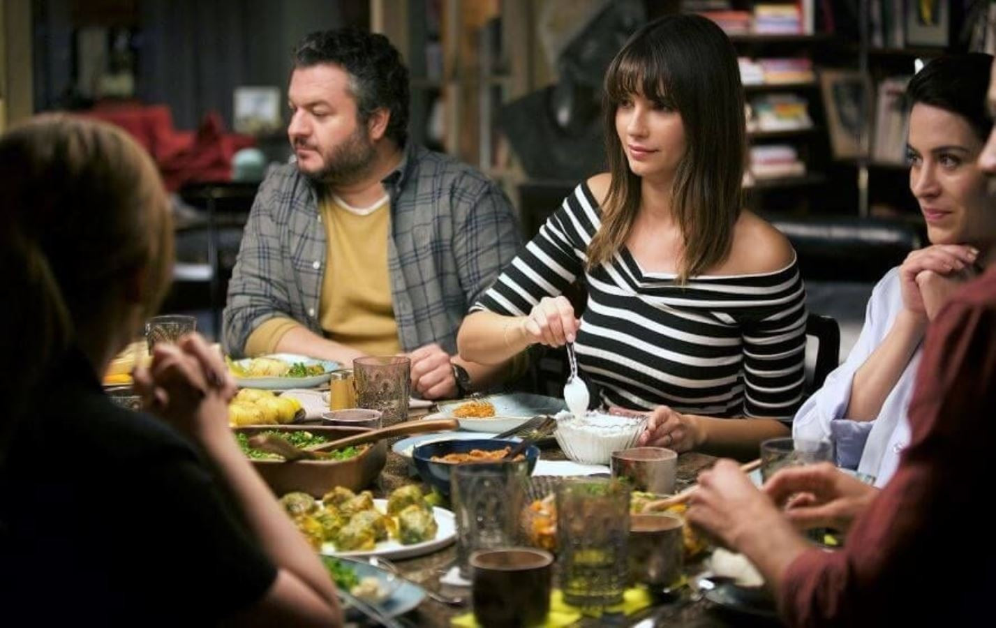 Netflix'in ilk Arapça Filmi Toplum Ahlakını Bozmakla Suçlandı - Resim: 1