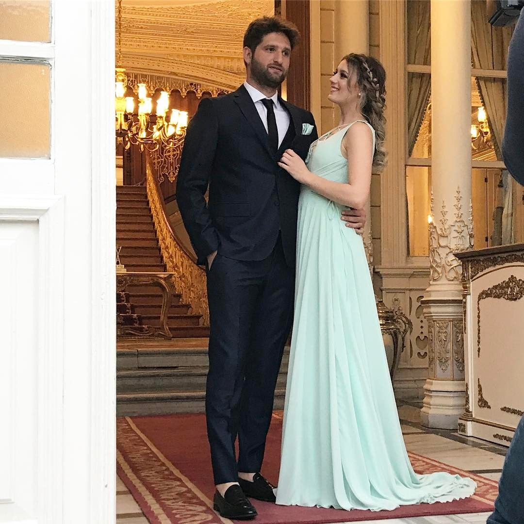Gizem Karaca ve Kemal Ekmekçi Nişanlandı - Resim: 3