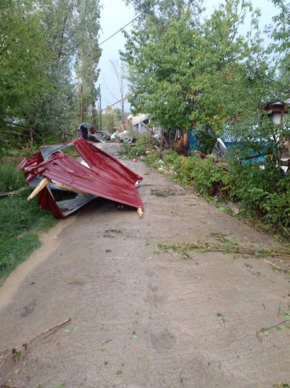 Artvin Şavşat'ta Hortum Felaketi: Beş Dakika Sürdü - Resim: 1