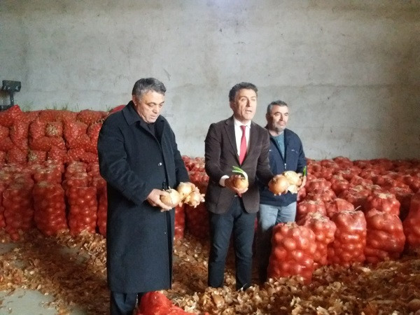 12 Eylül Askeri yönetimi 38 yıl önce soğanın depolarda çürümemesi için hangi kararı çıkarmış… - Resim: 4