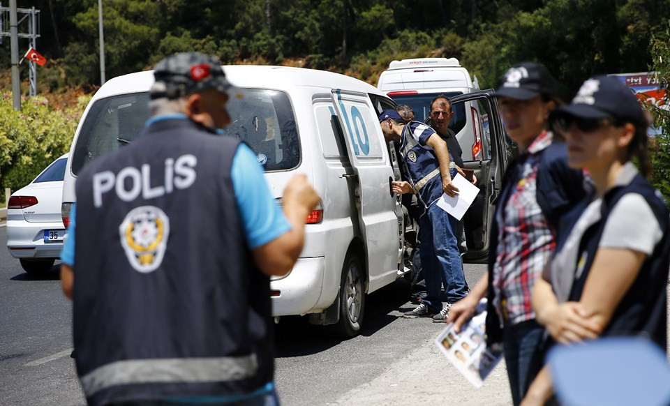 Suikast timindeki komandolar canlı yayında yakalandı - Resim: 1