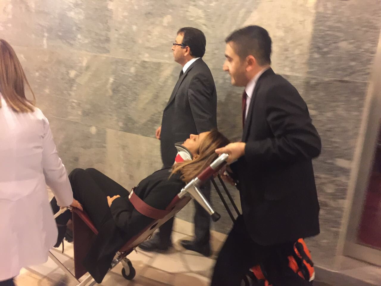 Şafak Pavey o anları anlattı! Gözü dönmüş gibi saldırdılar... - Resim: 1