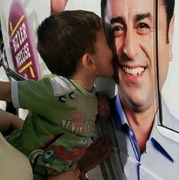 Ufak Tefek Cinayetler Merve'nin çocukluğunu canlandıran Tülin Yazkan kimdir? - Resim: 1