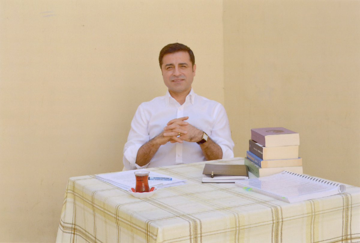 Selahattin Demirtaş'ın cezaevi fotoğrafları yayınlandı - Resim: 1