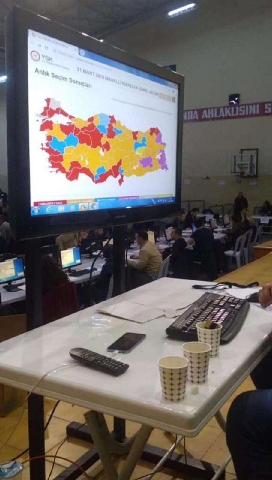 İstanbul'da tarihi yarış: İmamoğlu 2 bin oy öne geçti - Resim: 2