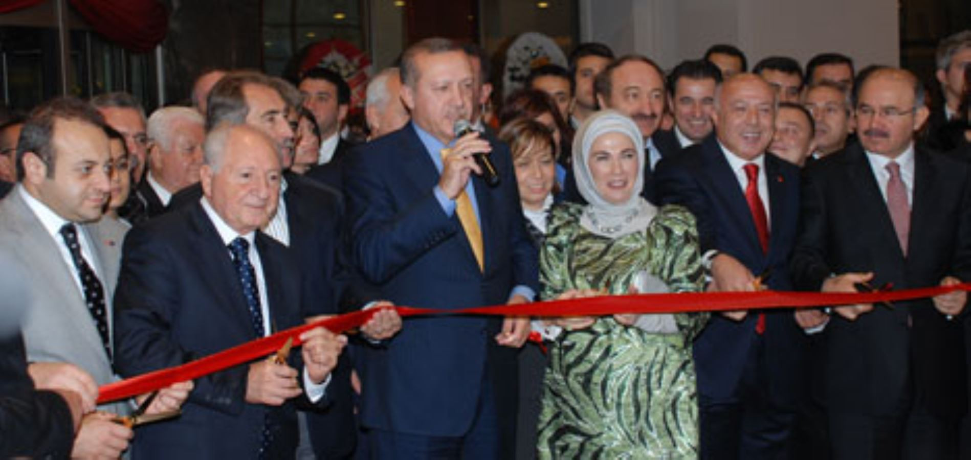 Sedat Peker'in Fuhuş ve Kokain Baskınlarıyla Gündeme Getirdiği Otelin Sahibine Suç Duyurusu - Resim: 1