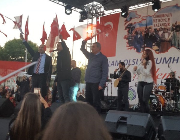 Haluk Levent Bakırköy'ü coşturdu - Resim: 2