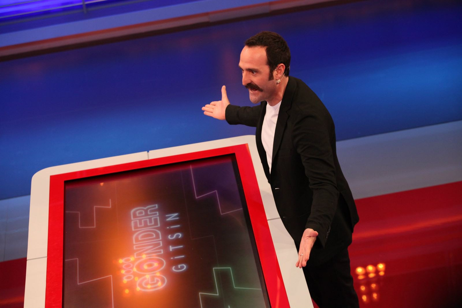 Fox TV'den yeni yarışma programı! Hangi ünlü oyuncu sunacak? - Resim: 2