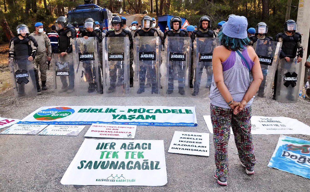Akbelen Direnişi: Jandarma ile Çevreciler Arasında Arbede Çıktı - Resim: 2