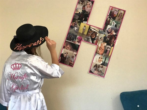 Fenomen Gelin adayı Hanife başörtüsünü attı - Resim: 1