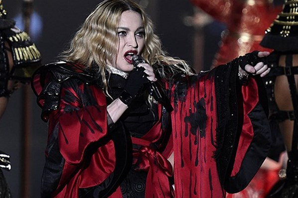 Madonna'nın 18 yaşındaki çıplak fotoğrafları satışa çıkıyor - Resim: 1