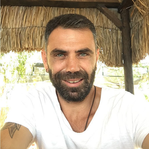 Gürkan Uygun'un Kardeşi Görenleri Şaşkına Çeviriyor! - Resim: 1