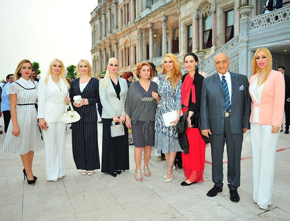 Adnan Hoca'nın Çırağan'daki iftarına kimler katıldı? - Resim: 1