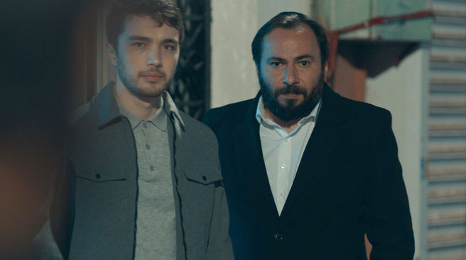 Finale Çeyrek Kala Çukur'dan Bomba Tanıtım Vartolu Gerçekleri Öğreniyor mu? - Resim: 2