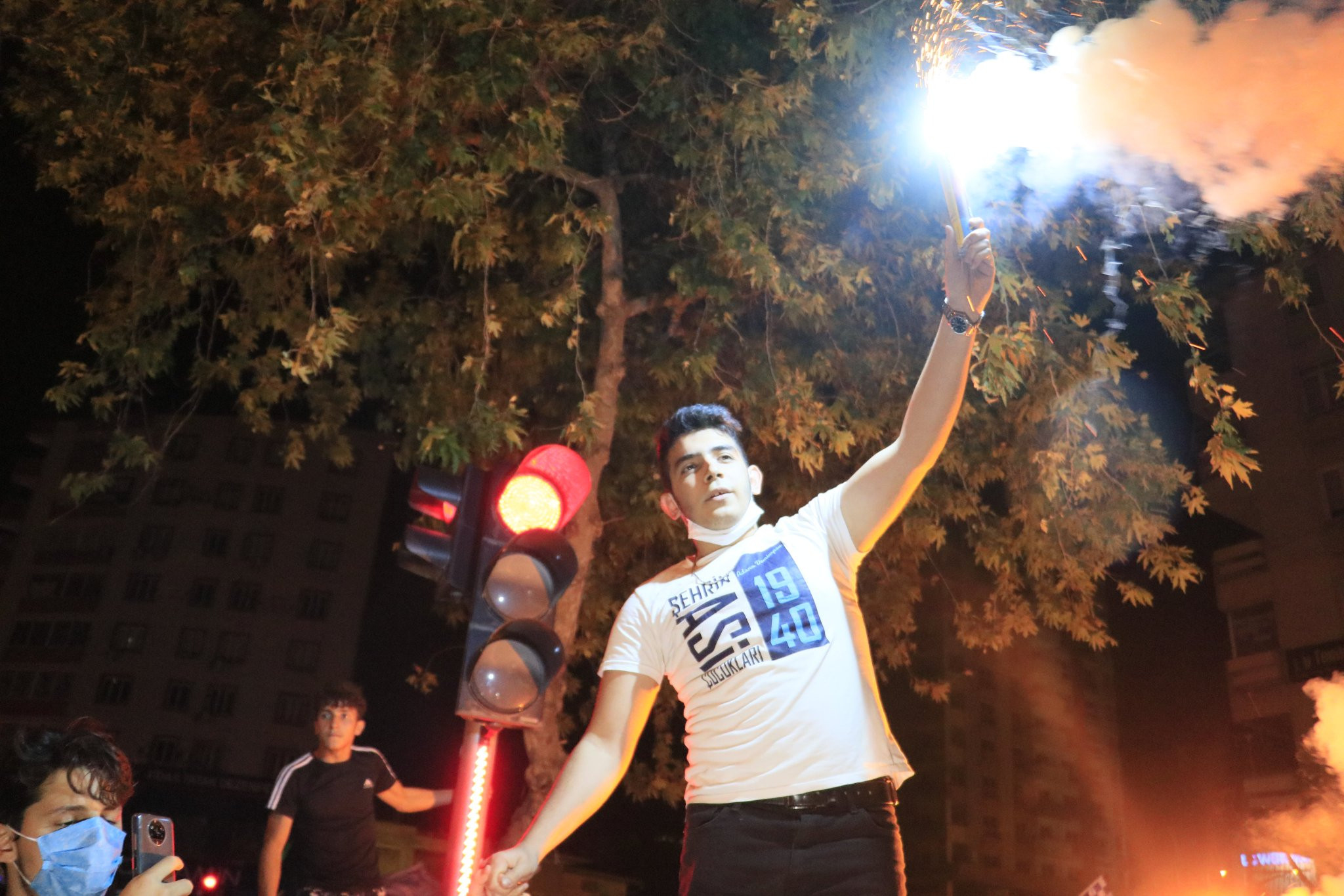 Süper Lig'e yükselen Adana Demirspor Taraftarı Sokaklara Döküldü - Resim: 2