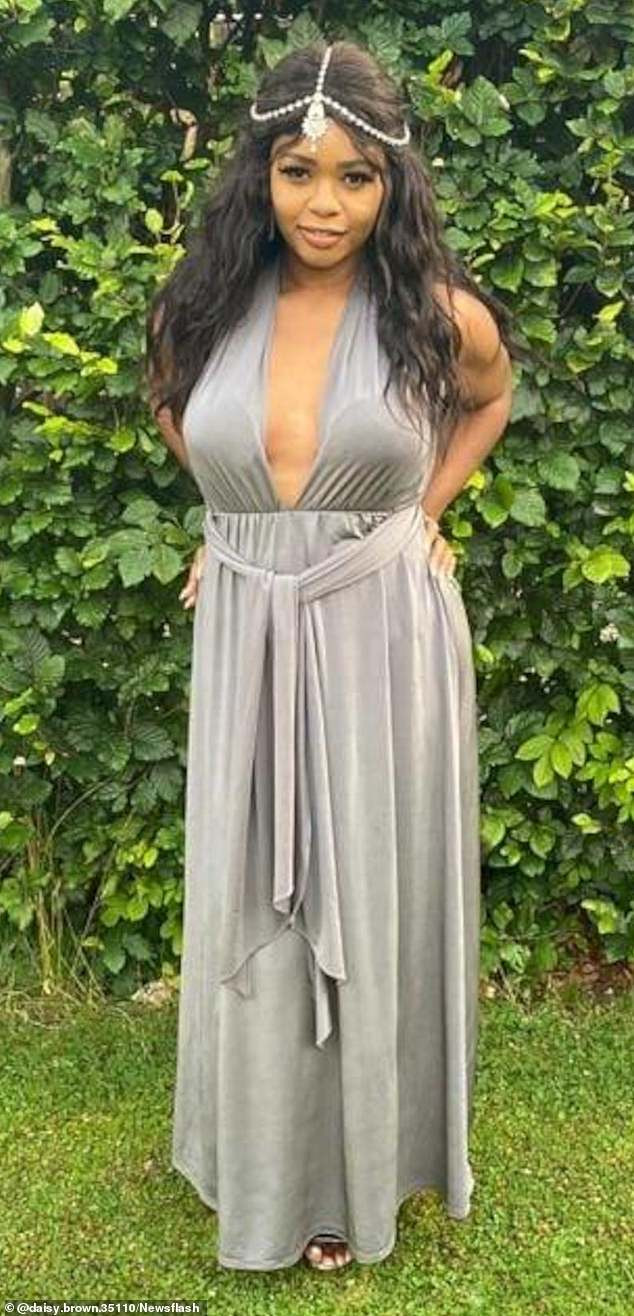 Daily Mail'den İddia: Türkiye'de 16 Yaşından Küçüklere Ucuz Mide Ameliyatı - Resim: 1