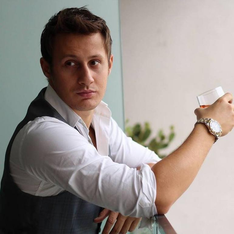 En dramatik şov yıldızları: Eser West, Sevil Uyar, Onur Aydemir - Resim: 1