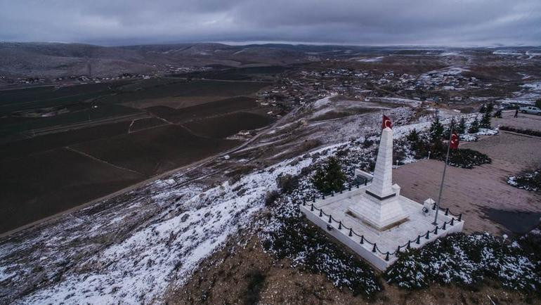 Tarihi keşif: Kefensiz yatan binlerce kahramana ulaşıldı - Resim: 1