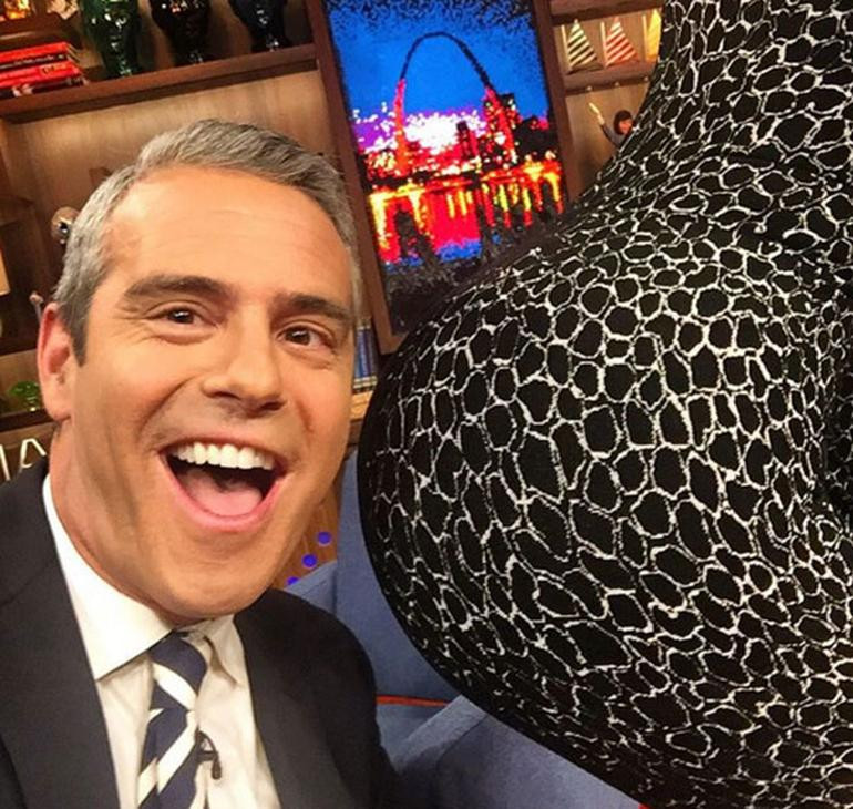 Khloe Kardashian'dan ilginç hatıra pozu - Resim: 1