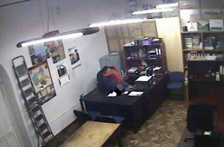 Devlet dairesinde seks skandalı! - Resim: 2