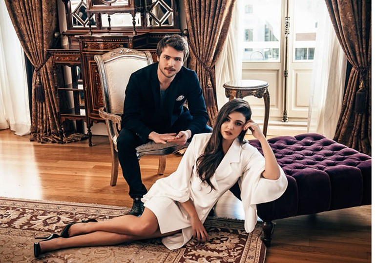 Hande Erçel ve Tolga Sarıtaş aşk yaşıyor mu? - Resim: 2