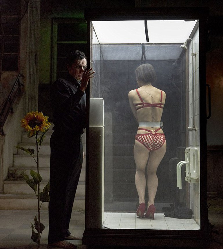 Tiyatroda bu oyunu izleyen 5 kişi fenalaştı! - Resim: 1