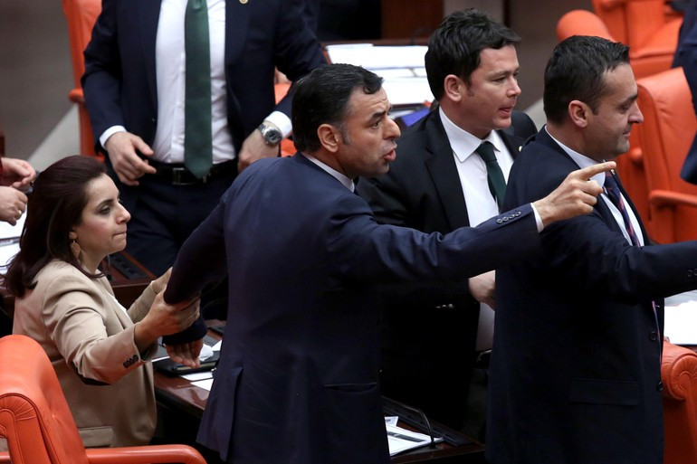 Erdoğan'ın AYM yorumu Meclis'i karıştırdı - Resim: 2