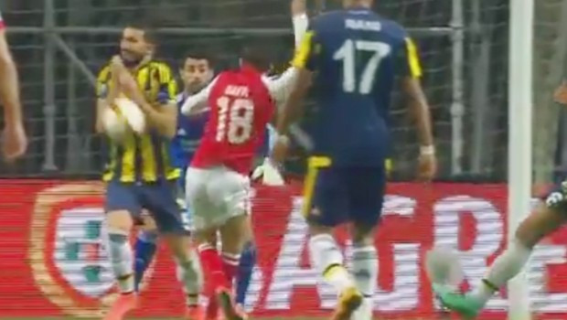 Mehmet Topal kollarını daha nasıl saklasın? - Resim: 1