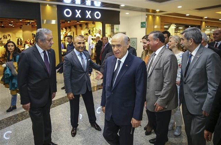 Bahçeli AVM'ye gitti, çağrı yaptı: AVM'ye gelin! - Resim: 1