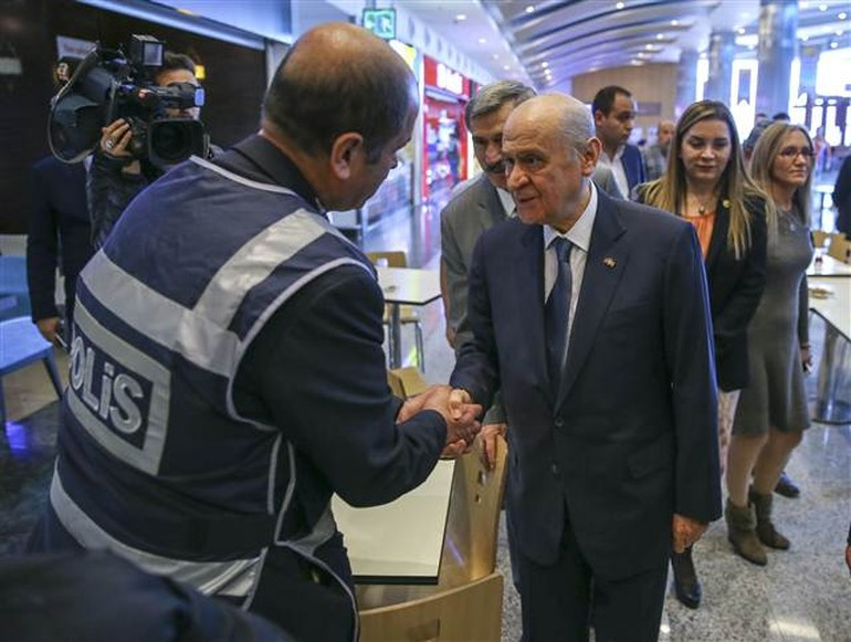 Bahçeli AVM'ye gitti, çağrı yaptı: AVM'ye gelin! - Resim: 3