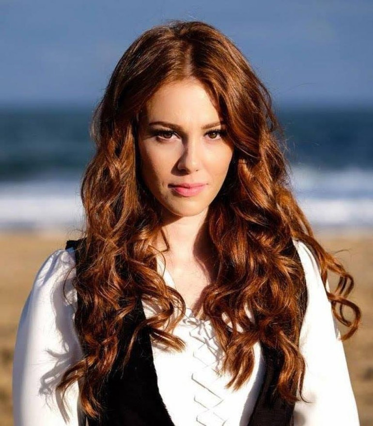 Kıvanç Tatlıtuğ’un yeni dizideki partneri Cansu Dere olacak - Resim: 2