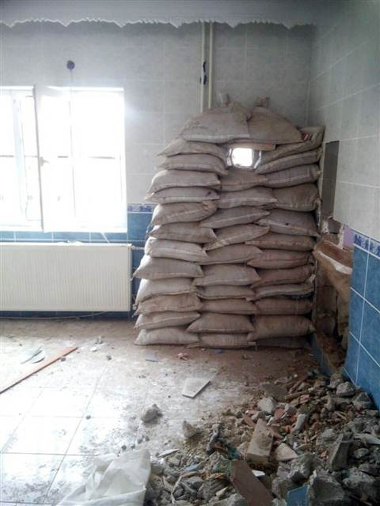 Son dakika haberi.. Teröristin üzerinden çıkan krokideki şok ayrıntılar - Resim: 1