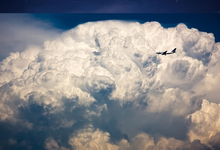 Uçaklar Cumulonimbus bulutu yüzünden iniş yapamadı - Resim: 1