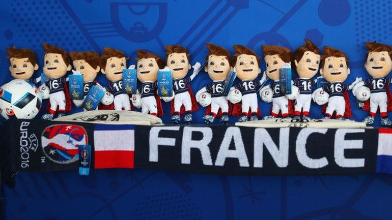 EURO 2016'nın maskotu UEFA'yı zor durumda bıraktı - Resim: 1