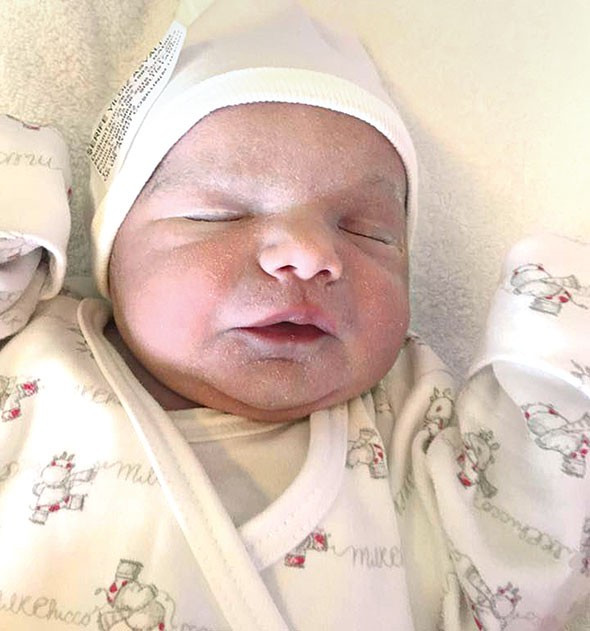 Yıldız Asyalı kızının yüzünü gösterdi - Resim: 1