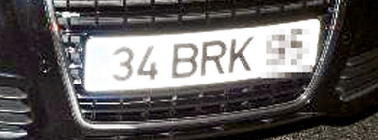 Burak Özçivit'e milyonluk plaka - Resim: 1