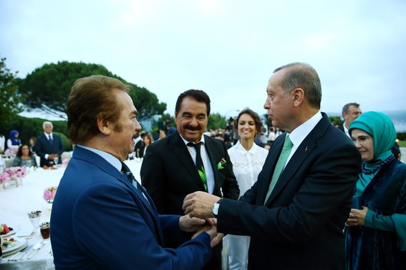 Erdoğan, sanatçı ve sporcularla iftarda buluştu - Resim: 2