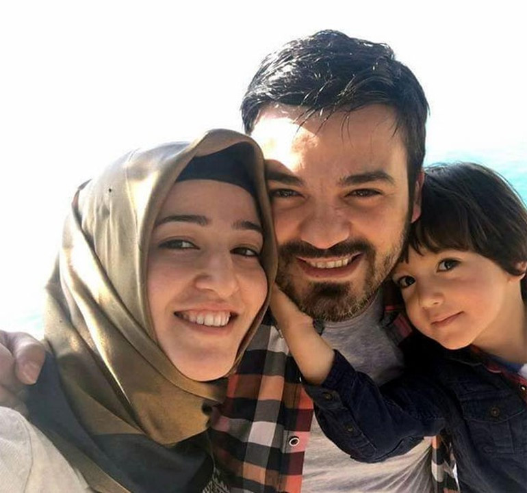 O Ses Türkiye finalisti Emrah Güllü, eşi ve çocuğu ile kazada yaralandı - Resim: 2