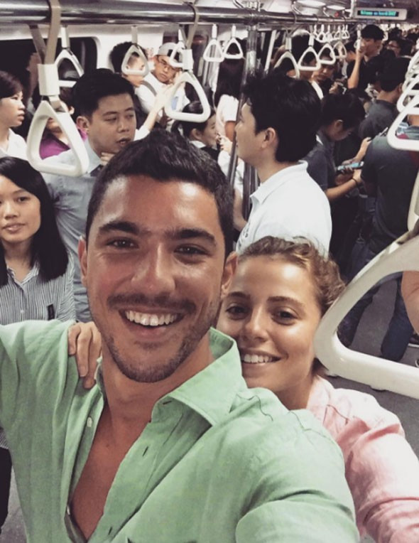 Ezgi Eyüboğlu ile Kaan Yıldırım balayına Singapur'da devam ediyor - Resim: 1