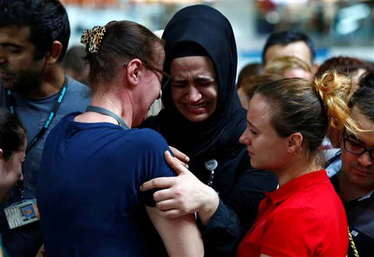 Atatürk Havalimanı'nda ağlatan tören - Resim: 3